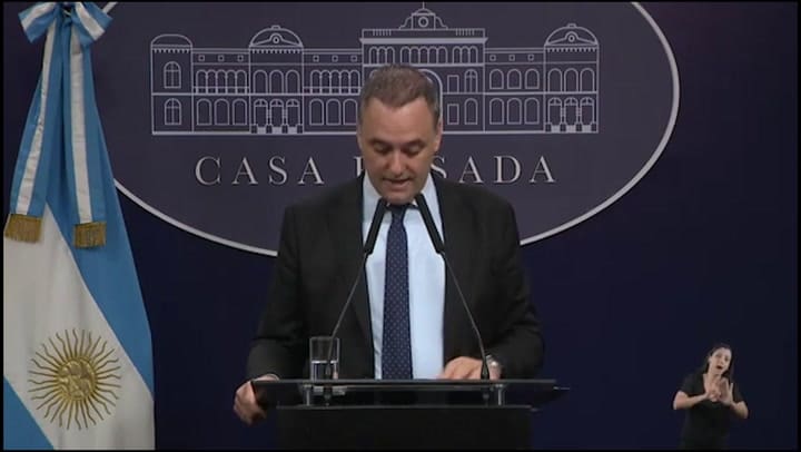 Conferencia de prensa, Manuel Adorni - Frase 1
