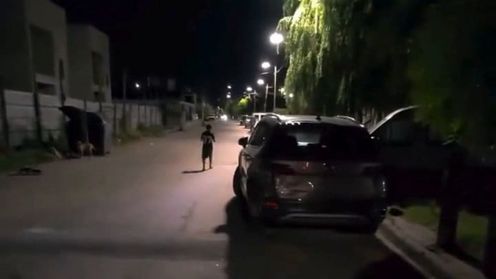 En Avellaneda, de madrugada: un exjugador de Independiente y de Racing vendió un anillo de oro