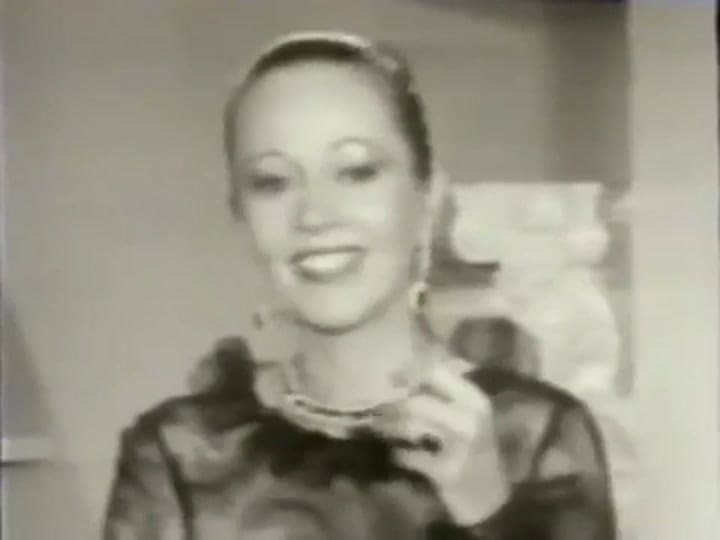 Pinky recibe a la tv en color