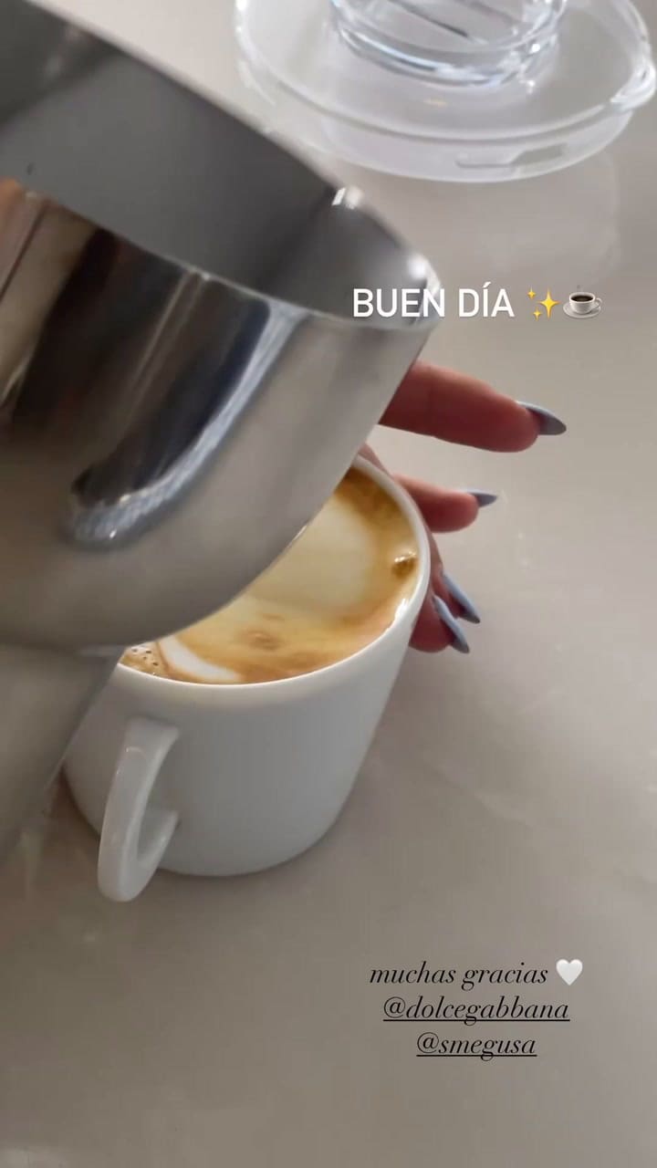 La cafetera que recibió Antonela Roccuzzo