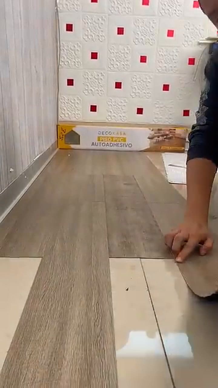 Cómo colocar vinilo en los pisos