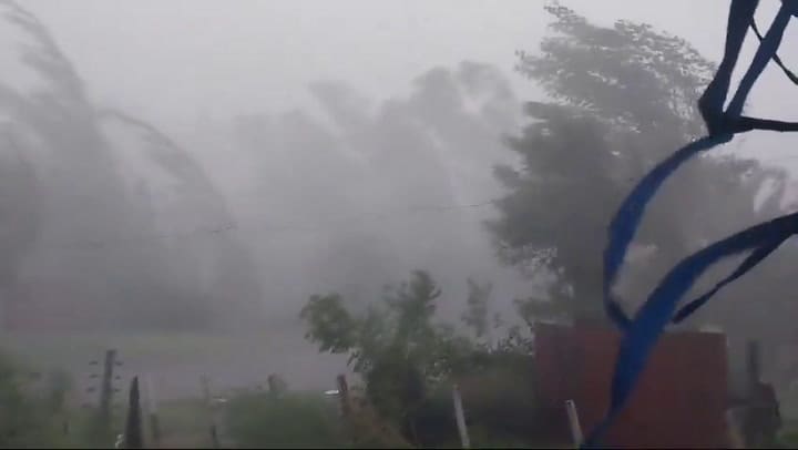 SnapTwitter GNAnXPIyrU7ozG-r.mp4