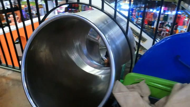 Así es el centro comercial más latino de Estados Unidos: está en Texas y proyectan películas en español