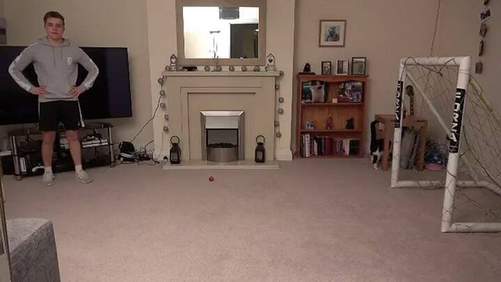 Chris Dixon decidió subir a las redes las increíbles habilidades de su mascota