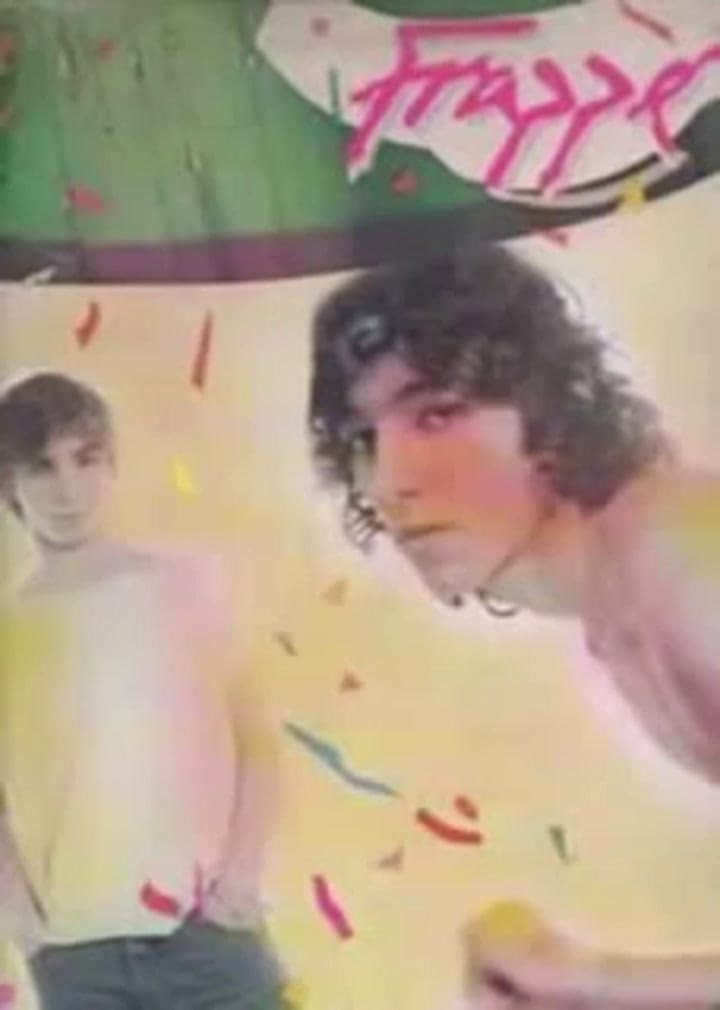 Frappé - 'En la cama' - Fuente: YouTube