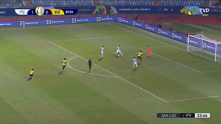 Gol de Lautaro Martínez para el 2-0 de Argentina sobre Ecuador