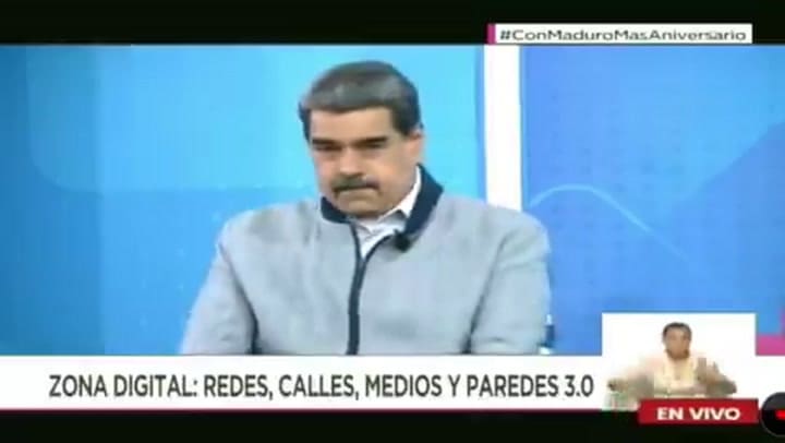 Nicolás Maduro intentó enviarle un mensaje a Joe Biden en inglés y provocó la risa de su propio público