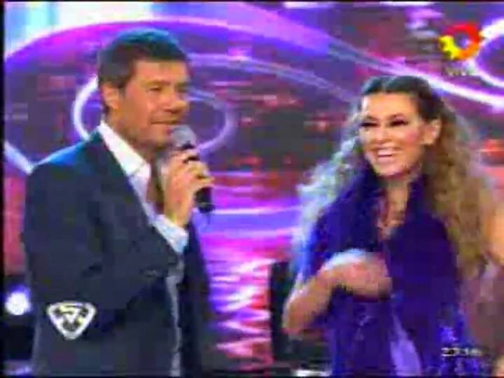 Tinelli, entre Coki y Larissa