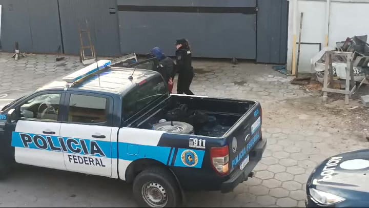 La llegada de la tía de Loan a la cárcel de Ezeiza