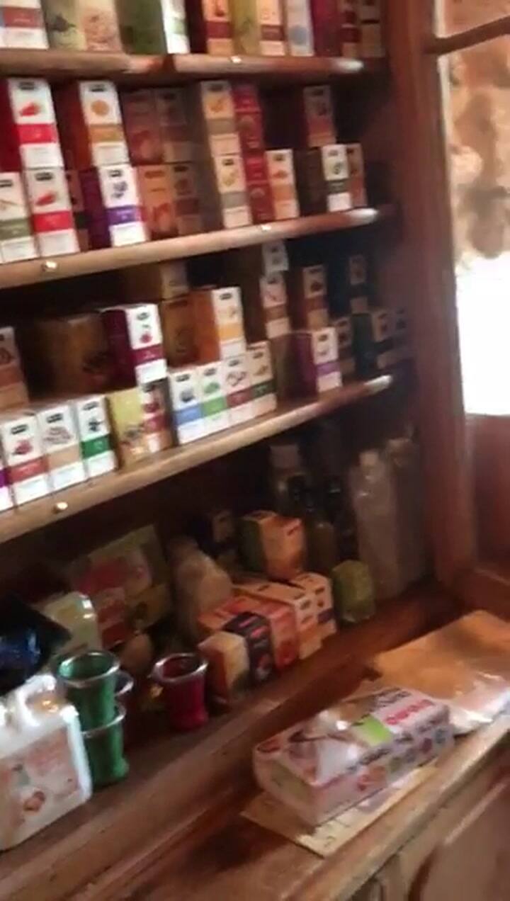 Una tienda de yerba mate en el Líbano