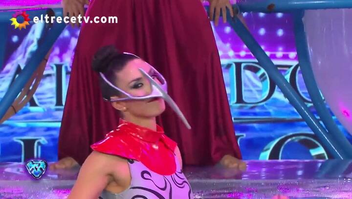 Flor Marcasoli y Lucas Velazco con su baile audaz en el agua - Fuente: El Trece