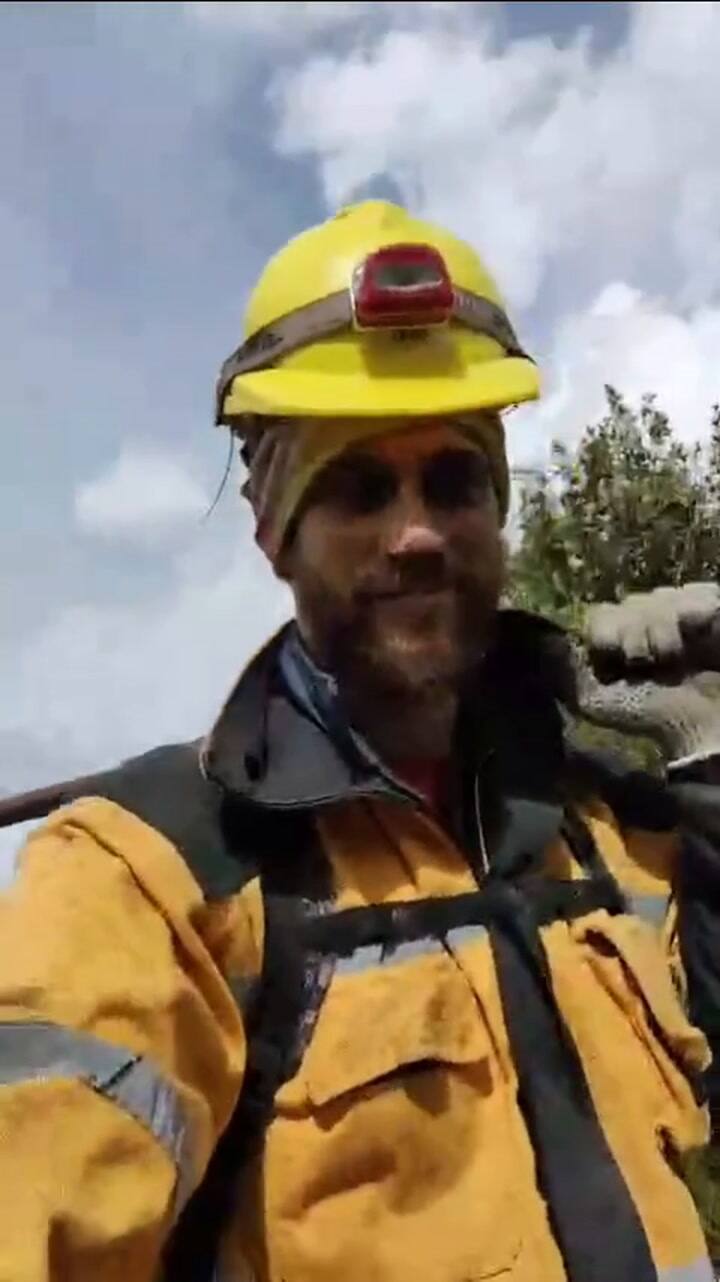 El hijo de Julián Weich como brigadista en la Patagonia