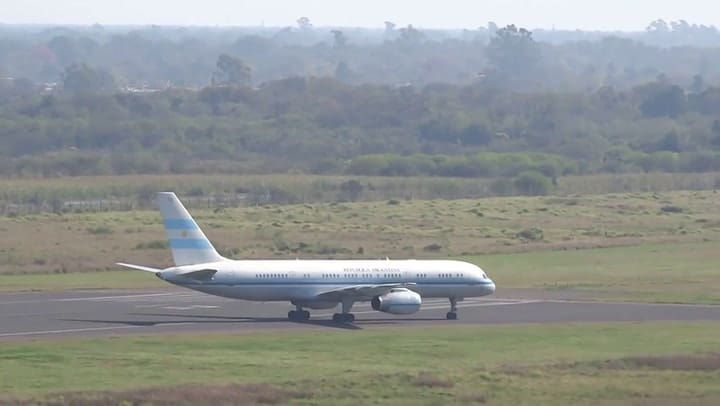 Mirá al Tango 01 despegando desde Resistencia