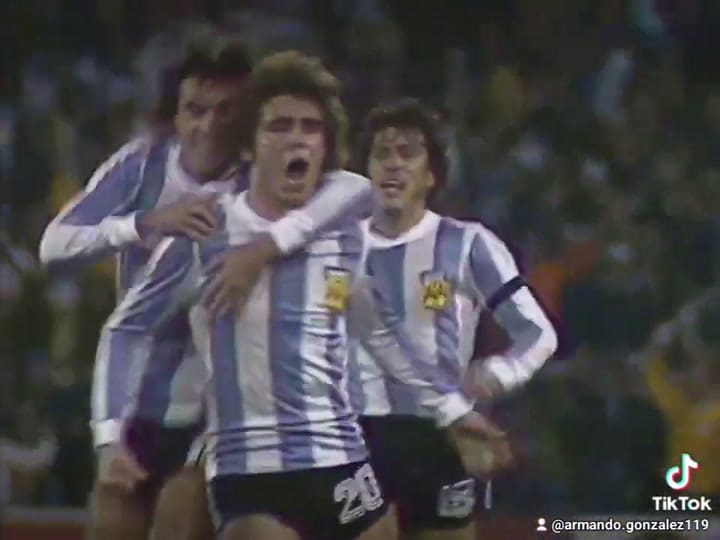 El gol de Tarantini a Perú hizo vibrar a Rosario