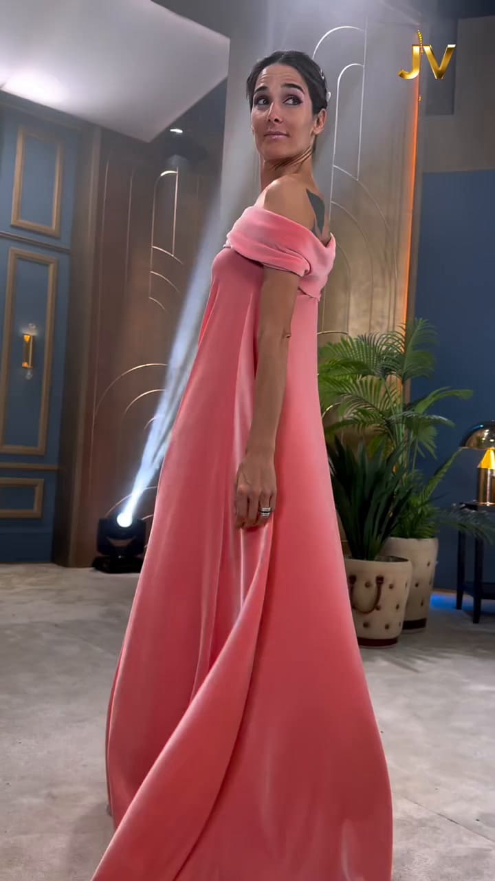 El look de Juana Viale para este domingo 6 de julio