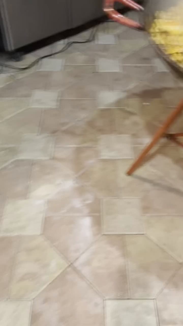 Hernández se mudó a Miami hace seis años y desde ese momento, decidió emprender en su negocio de paellas (Instagram: @lagallegapaellas_7863036140)