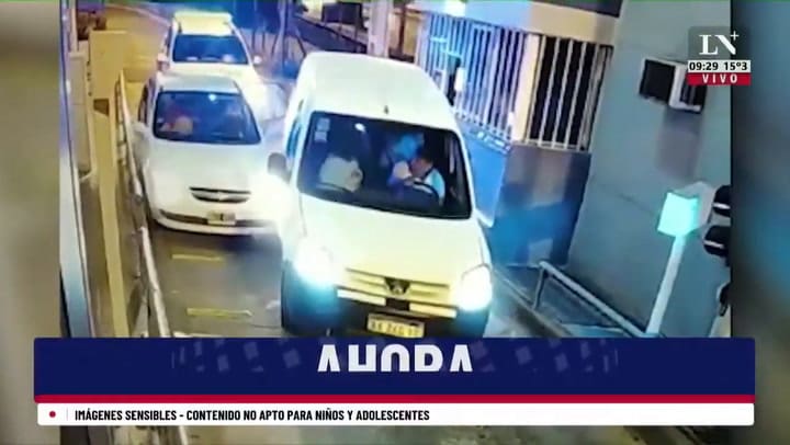 Delincuentes que escapaban de la policía fueron detenidos tras chocar en un peaje