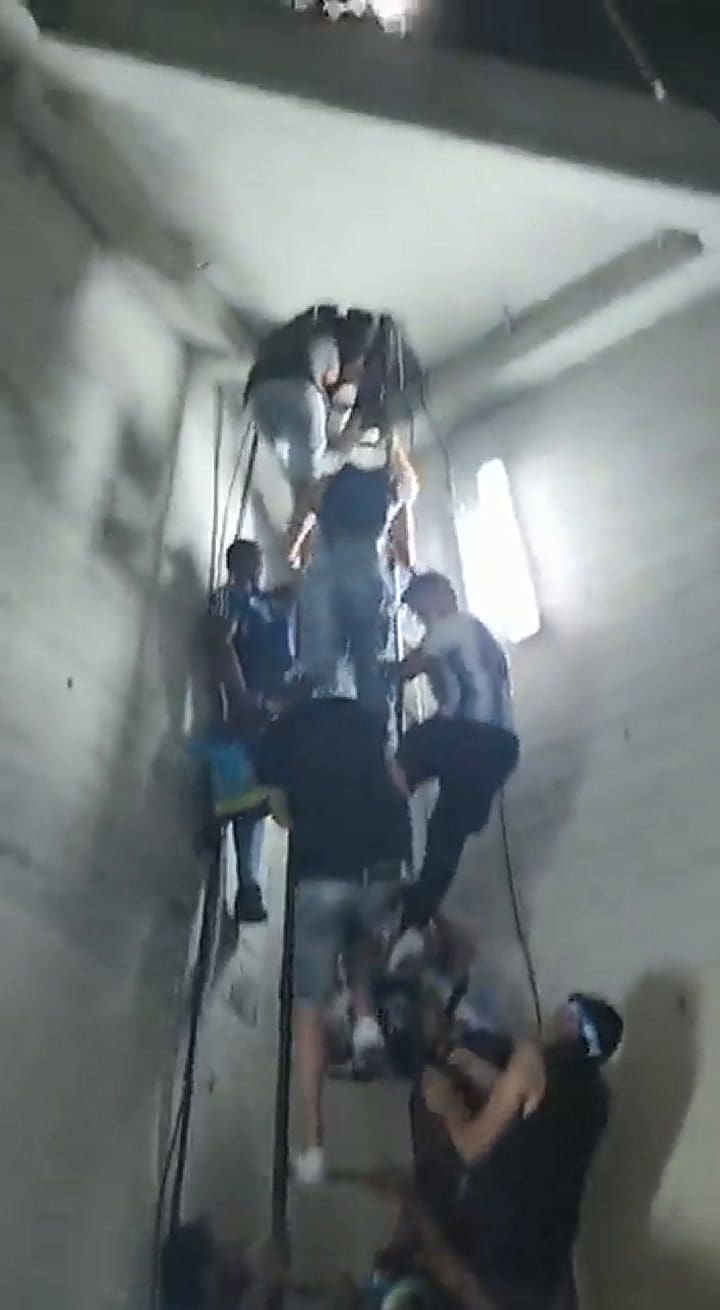 Hinchas argentinos ingresaron al Obelisco