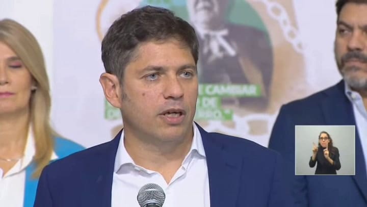 Un intendente se desvaneció en plena conferencia de Axel Kicillof y fue atendido por Nicolás Kreplak