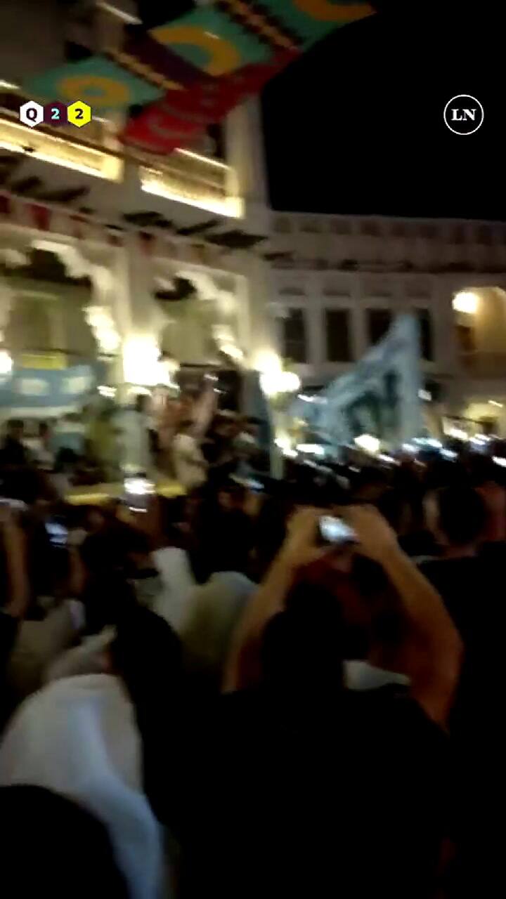 Festejos y conmemoración ante la muerte de Maradona