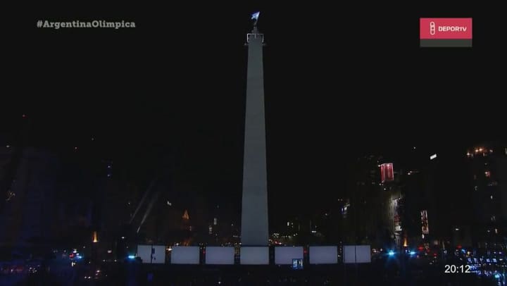 Ángela Torres canta el himno en la apertura de los JJOO - Fuente: DeporTV
