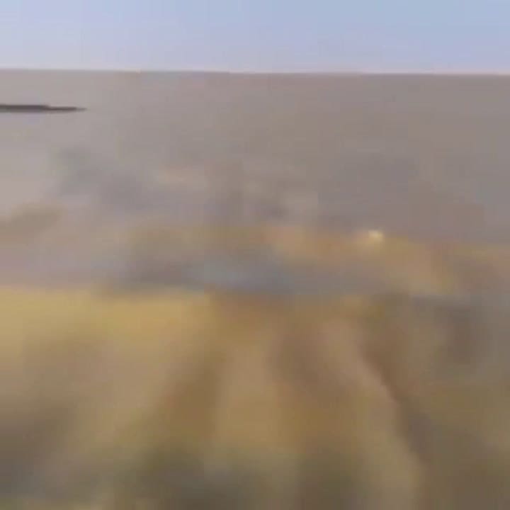 Varios vehículos quedaron atrapados en el agua - Fuente YouTube