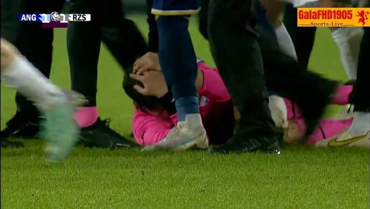 Faruk Koca, presidente de Ankaragucu, le pegó al árbitro del partido