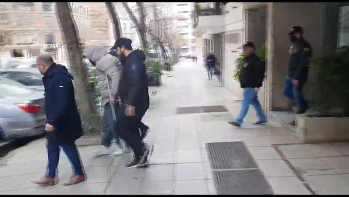 Detienen a exnovio de Moria Casán acusado de amenazar a mecánicos de Vicente López