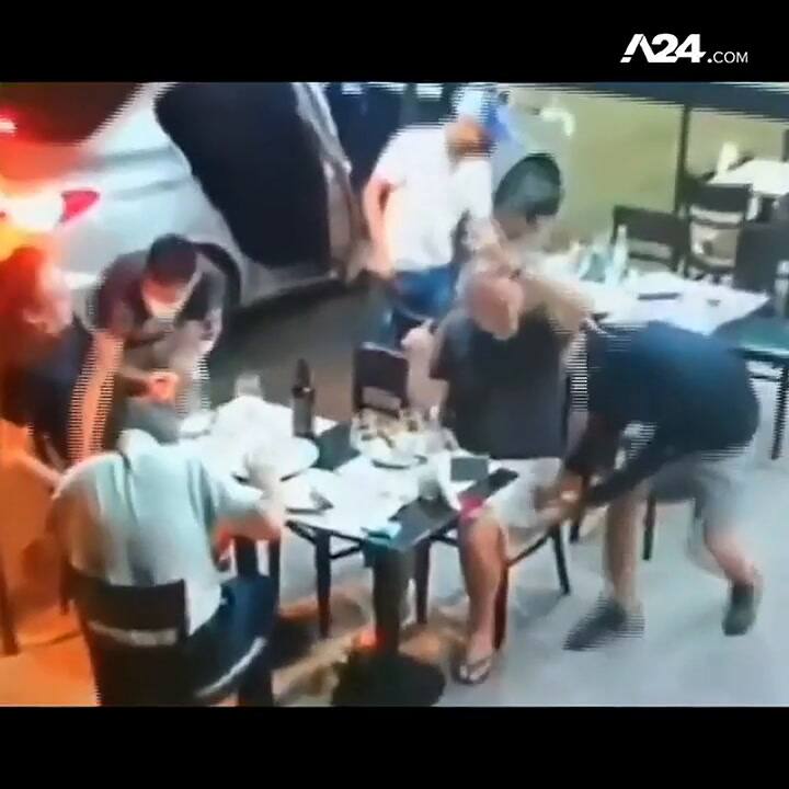 Así asaltaron a tres hombres que comían en una pizzería de Ramos Mejía