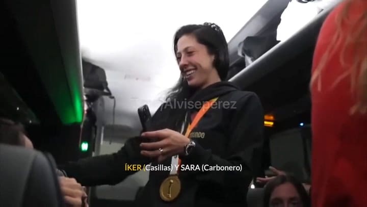 Se filtró un vídeo de las jugadoras de la selección bromeando sobre el beso de Rubiales a Hermoso