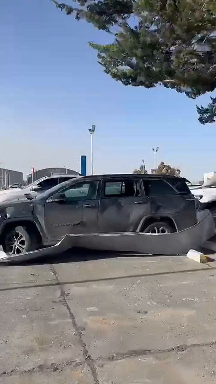 Destrozos en el aeropuerto de Comodoro Rivadavia