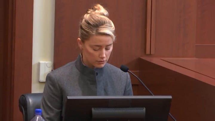 Amber Heard dijo que si le pegó a Johnny Depp fue en defensa propia