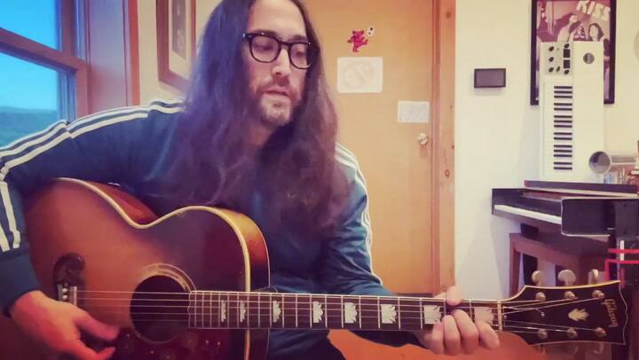 El mensaje del hijo de John Lennon a Paul McCartney por su cumpleaños