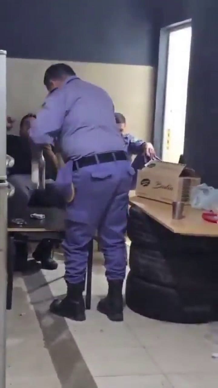 Un comisario y dos subcomisarios de Chaco fueron denunciados por tomar alcohol en hora de guardia