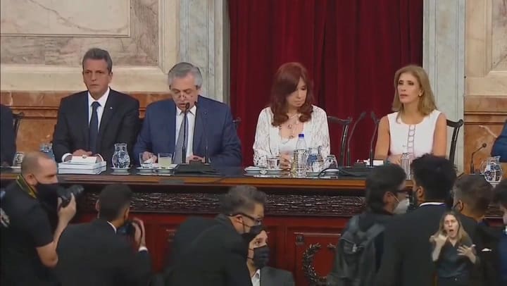 Guerra Ucrania-Rusia: Alberto Fernández pidió un minuto de silencio