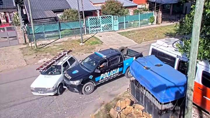 Tras Una Impactante Persecución, La Policía Municipal De San Miguel Atrapó A Dos Delincuentes