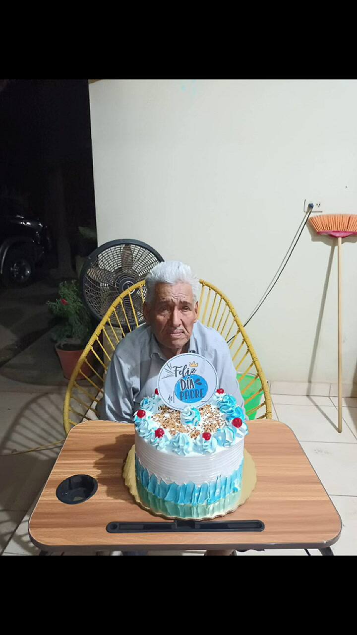 Tiktoker le da el último adiós a su abuelito, quien era viral en redes