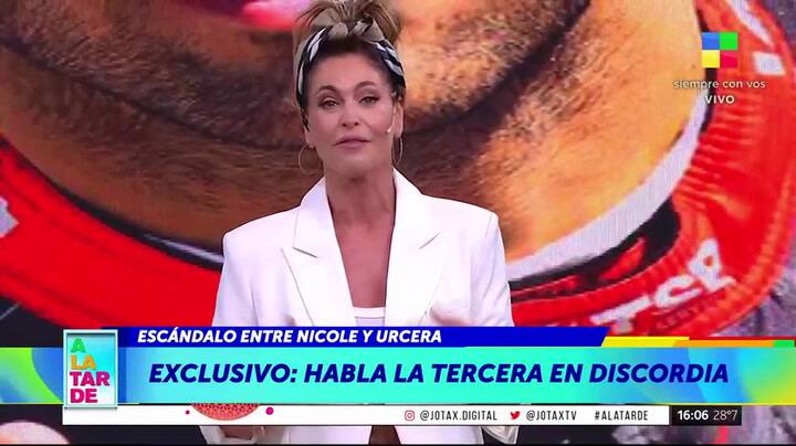 Nicole, Manu y tercera en discordia