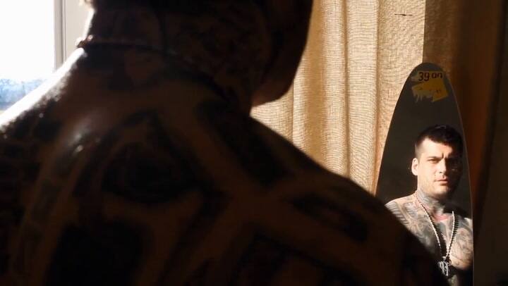 Popek: el artística polaco que se tatuó los ojos - Fuente: Youtube