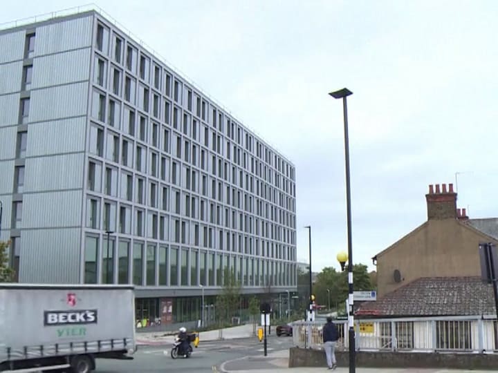 Londres: medio millar de personas residen en la mayor vivienda compartida del mundo