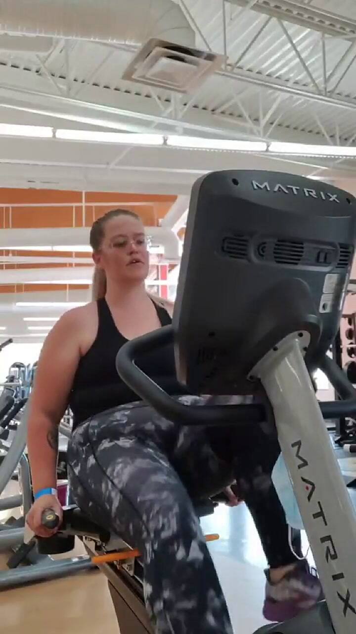 Shelby Rodríguez compartió otros videos desde el gimnasio en cuestión