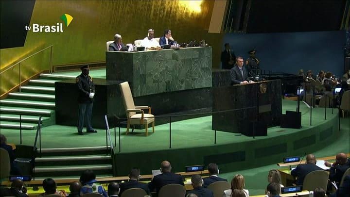 Bolsonaro ataca a los medios en los incendios de Amazonia y exige respeto por la soberanía de Brasil