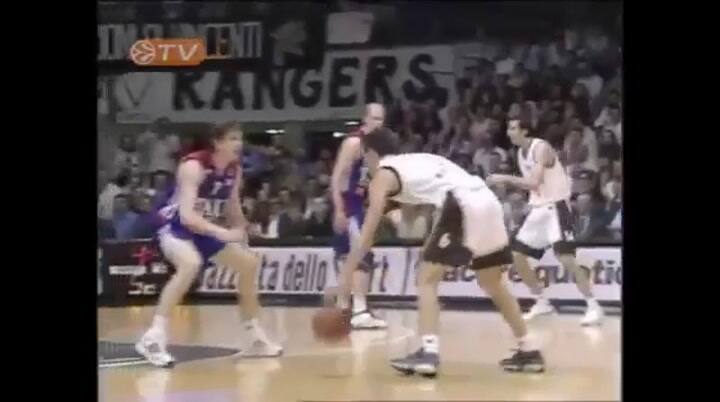 El resumen del partido de Manu en la final de la Euroliga 2001 - Fuente: YouTube