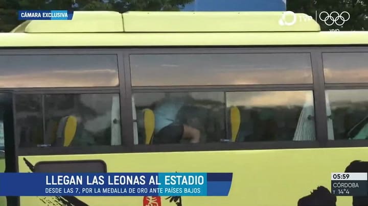 Las Leonas llegan al estadio
