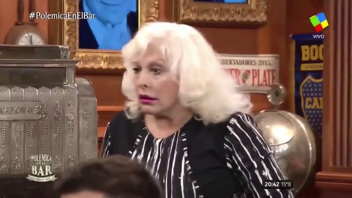 Luisa Albinoni en Polémica en el Bar 2017 ¡Tengo las b... llenas!