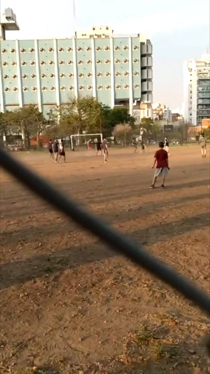 Imágenes del picadito en Parque Patricios