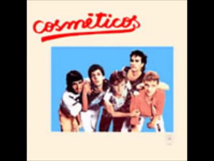 Cosméticos - 'Uh na na' - Fuente: YouTube