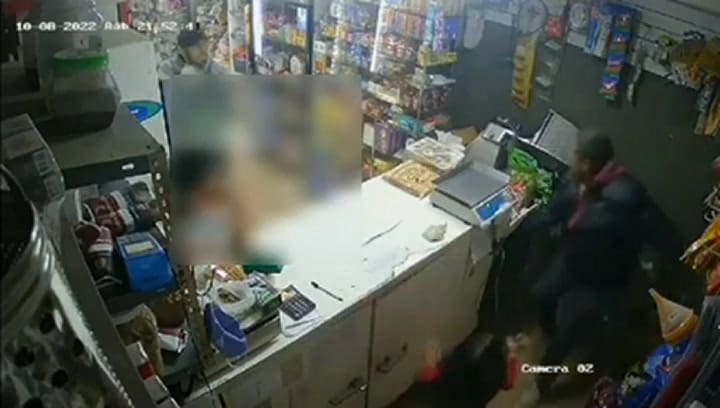 Así entraron los asaltantes al almacen