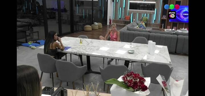 Romina, Camila y Daniela analizan el resultado de la fulminante