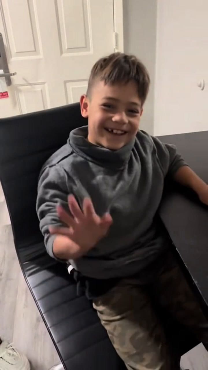 Lanzó una campaña para ayudar a una familia de migrantes que vivía debajo de un puente en Texas y ya recaudó más de US$12.000